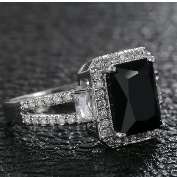 Jewelry - Black Sapphire 925 Silver Jewelry Wedding Ring